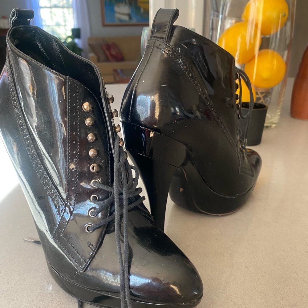 Burberry boots - Picture 8 of 11